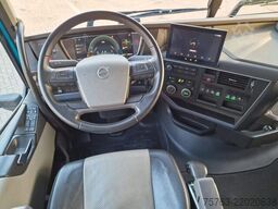 Volvo FH 500 Globetrotter XL Cartransporter Blyss Mod...