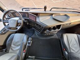 Volvo FH 500 Globetrotter XL Cartransporter Blyss Mod...