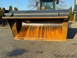 KOMATSU WA 100M-8E0 Radlader 8 Ton - 3931 H - 0,75m³