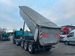 SCHMITZ CARGOBULL Kippauflieger mit 3 Achsen und Liftachse