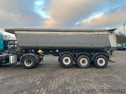 SCHMITZ CARGOBULL Kippauflieger mit 3 Achsen und Liftachse