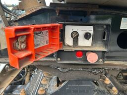 SCHMITZ CARGOBULL Kippauflieger mit 3 Achsen und Liftachse