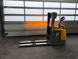 Jungheinrich ERC 214 KP Lithium