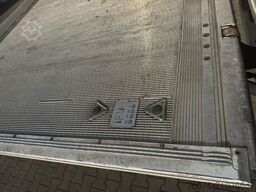 MERCEDES-BENZ Antos 2535 L 6x2/4 Frischdienst LBW 2t