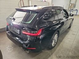 BMW 318 i Touring Driving Assistant