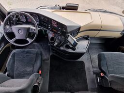 Mercedes-Benz Actros 1942 4x2 - Box with Loadlift - Full air ...