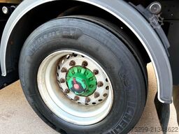  AH18 Carrier Supra 950 TK