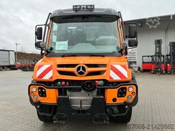 Mercedes-Benz Unimog U 430 mit Leistungshydraulik, EAS