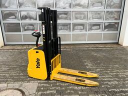 YALE MS 12 AC / Triplex: 4m! / nur 229h! / 2014