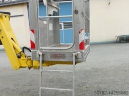 Teupen Leo 25 T Plus, Kettenbühne 25m