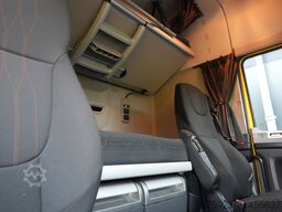 DAF XF 430 Space Cab tractor unit