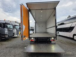 Volvo FL 250 Koffer mit Portaltüren