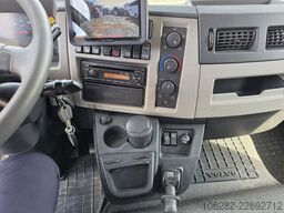 Volvo FL 250 Koffer mit Portaltüren Blatt/Luft