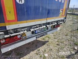 Schmitz Cargobull Semitrailer Curtainsider Mega