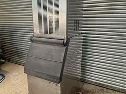 Scotsman Ice Flaker SB322 Storage