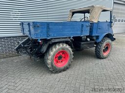 Mercedes-Benz Unimog Bosbouw lieren voor en achter