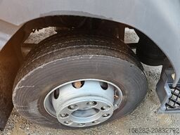 Volvo FL 240 4x2 16tons Seitentüren Koff