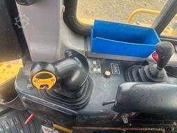 KOMATSU D65 WX-17 6 Wege Heckaufreißer ZS Klima 3m Trans