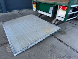 Volvo FL 240 / 6 Cylinder / 18 Tons / Manual / Tail L...