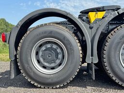 Iveco T-Way AT720T43TH Tractor Head (15 units)