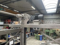 Van der Meijden Machines Powered roller conveyor belt