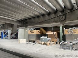 Van der Meijden Machines Powered roller conveyor belt