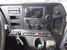 MERCEDES-BENZ Arocs 2843