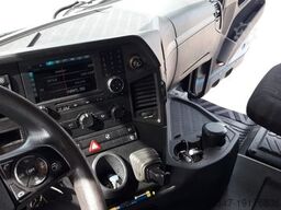 MERCEDES-BENZ Arocs 2843