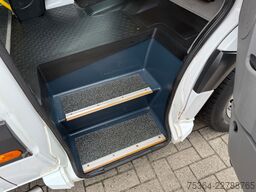 MERCEDES-BENZ Sprinter 313 BlueTEC 9 Sitze Rollstuhllift Klima