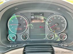 MAN TGX 18.500 4x2 + SKIRTS + FRIDGE + RETARDER ZV