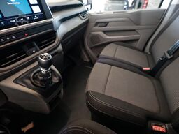 VW Transporter Kastenwagen mit L-Trennwand AHK