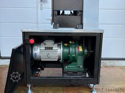 Jeffra Machinery & support KM13