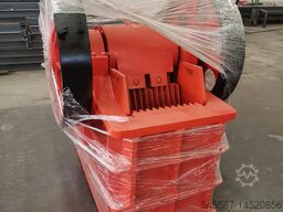 Mingyuan Small mobile jaw crusher Mobile Diesel jaw crusher 250x400