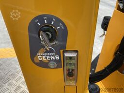 Knikmops KM100 (7123)