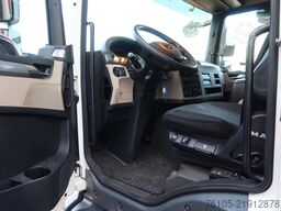 Heiwo TGM 15.290 Trekker + Heiwo city trailer geïsole...