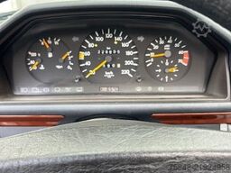 MERCEDES-BENZ 200E