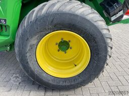 John Deere V461R