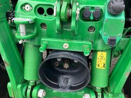 John Deere 6R230