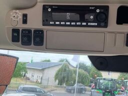 John Deere 6R230