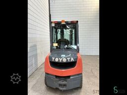 Toyota 52-8 FDF 30