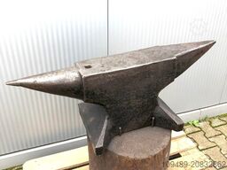 Amboss Amboss mit Unterbau