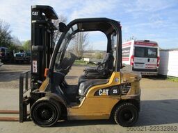 Caterpillar DP25N - Triplex-Freihub 5,6m + Seitenschieber