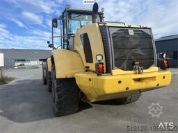 New Holland w270B