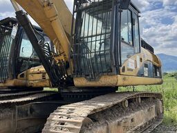 Caterpillar 330 DLN