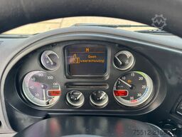 DAF LF 45.160 / Euro 5 / Tail Lift / NL Truck