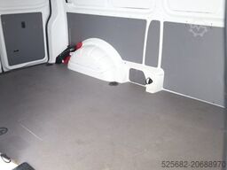 Volkswagen T6 Transporter 2.0 TDI KASTEN LANG AHK,1.HAND,SH