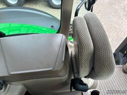 John Deere 6215R