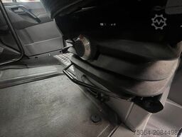 VOLKSWAGEN Crafter 2.5 TDi Maxi 9Sitze + Lift ENGINE BROKEN