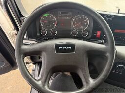 MAN 8.180 TGL BL Schiebeplane Klima 3 Sitzer