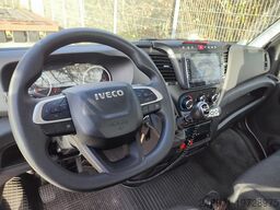 Iveco Daily 70C16 mit Schiebplateau